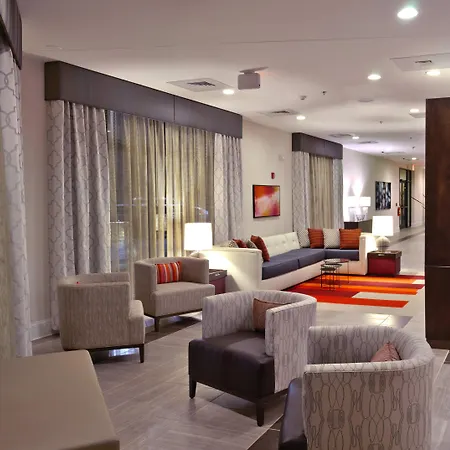 Hotel Doubletree By Hilton Airport