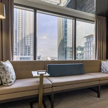 Omni 4* Charlotte