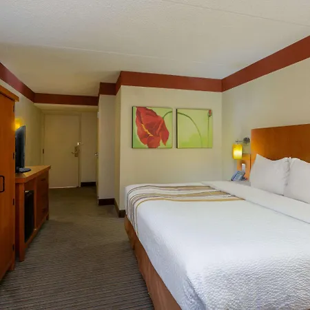 Spark By Hilton Airport North Hotel 3*