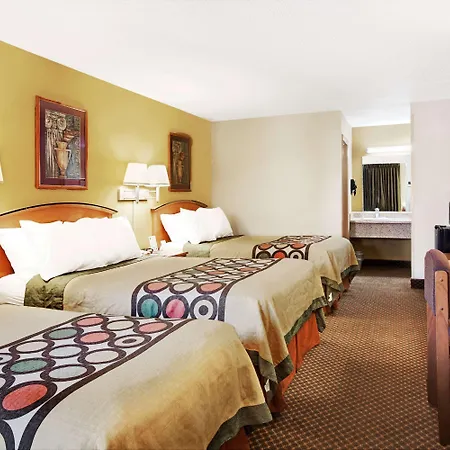 Motel Super 8 By Wyndham Downtown Area