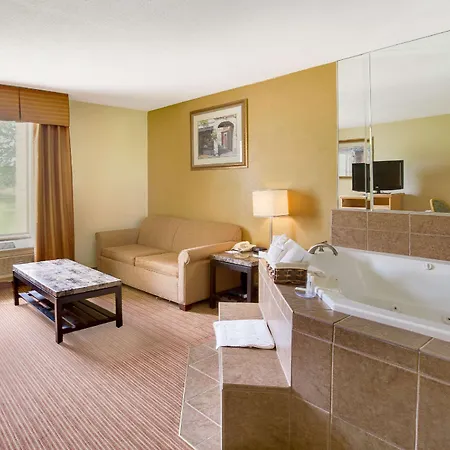 Baymont By Wyndham Charlotte-airport Coliseum
