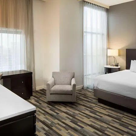 Hyatt House Center 3*