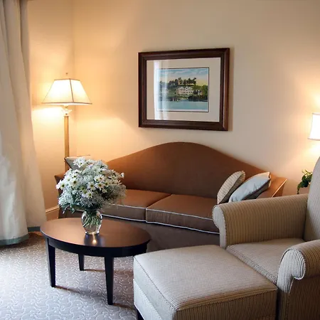 Hampton & South Park At Phillips Place Hotel Charlotte