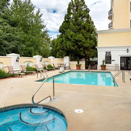 Hampton & South Park At Phillips Place Hotel Charlotte