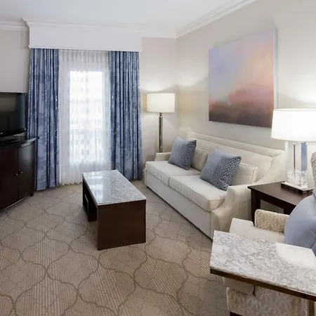 Hampton & South Park At Phillips Place Hotel 3*