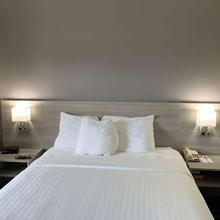Microtel By Wyndham Airport