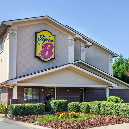 Super 8 By Wyndham Charlotte/amusement Park Area * Charlotte