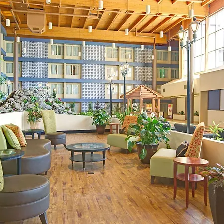 Hotel Ramada Plaza By Wyndham South End Airport Charlotte