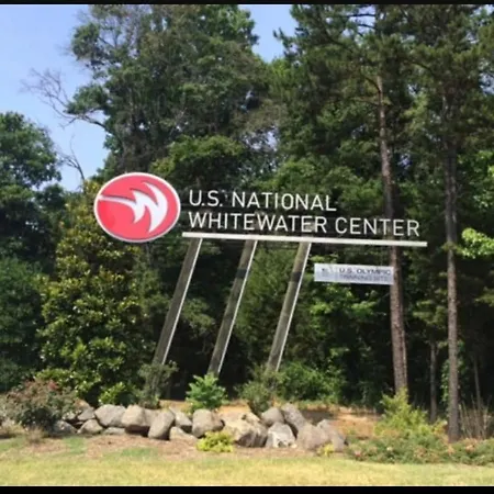 Charming, Cozy Close To Uptown, Airport & Whitewater Center *
