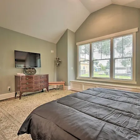 2 Mi To Dtwn: In Noda District Near Unc! Holiday home Charlotte