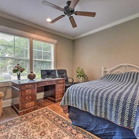 Holiday home 2 Mi To Dtwn: In Noda District Near Unc! *