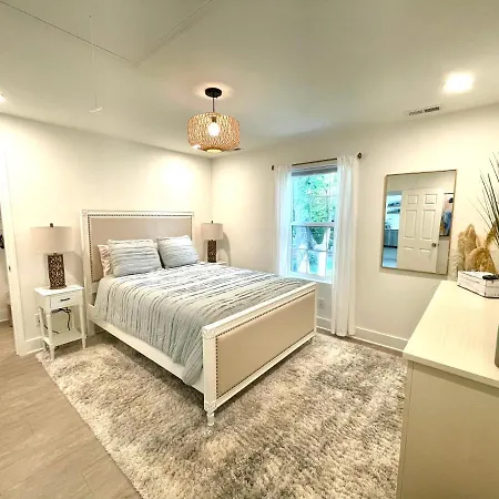 Luxury In Eastover... Close To Everything! Charlotte