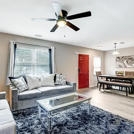 Cozy, 1-level - 5 Miles To Uptown Clt Homestay *