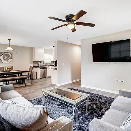 Cozy, 1-level - 5 Miles To Uptown Clt Charlotte