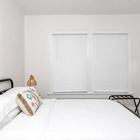 Holiday home Historic Cherry House - Midtown Uptown *