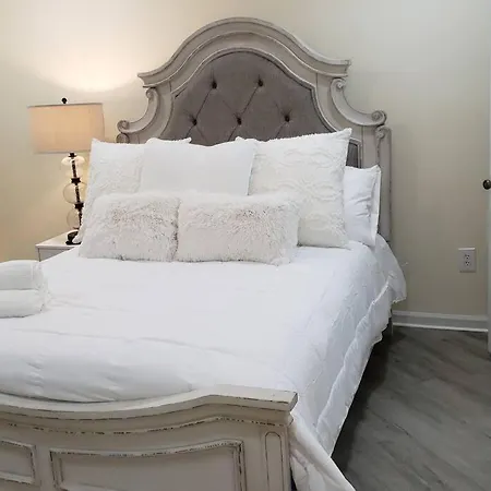 Cozy 2 Bedroom Pineville-matthews Duplex Sleeps 8 *