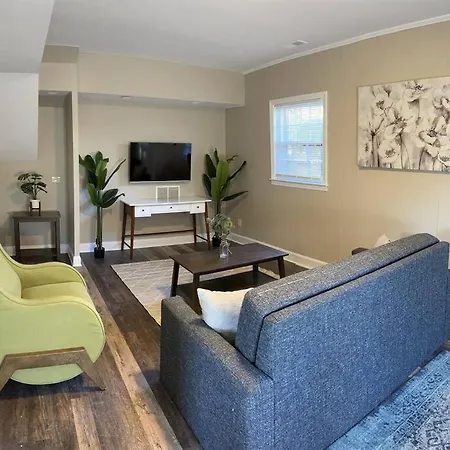 Lovely 5b/2ba Minutes From Uptown W/ King Bed Holiday home Charlotte