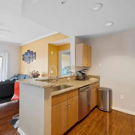 Cozy @ Nc! W/pool- Walk To Uptown * Charlotte