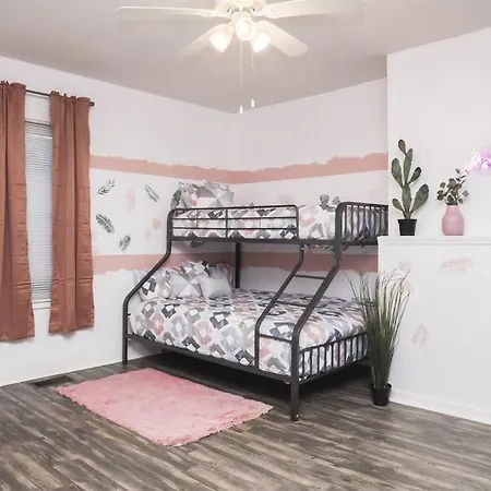 Holiday home Convenient Colorful And Cozy Getaway *