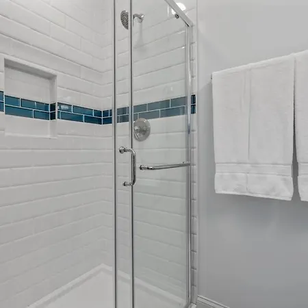 Hotel Cheerful 3 Bedroom-long Term Close To Uptown Charlotte
