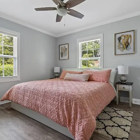 Cheerful 3 Bedroom-long Term Close To Uptown 3* Charlotte