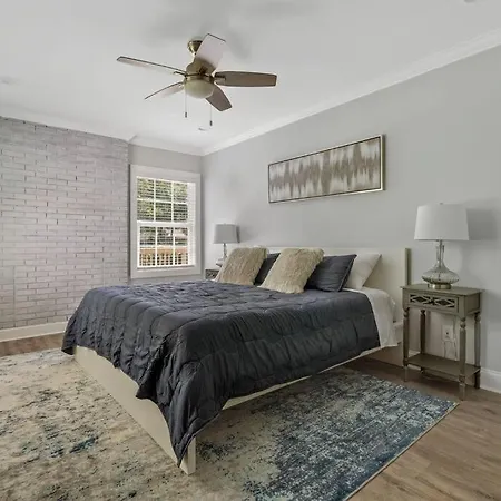 Cheerful 3 Bedroom-long Term Close To Uptown 3* Charlotte