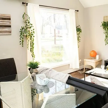 Perfect Big Tiny For A Coastal Getaway Holiday home *
