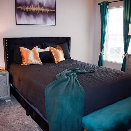 Deluxe 1bd Apt With Balcony Apartment