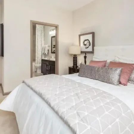 Comfy Casa Entertainment Apartment *