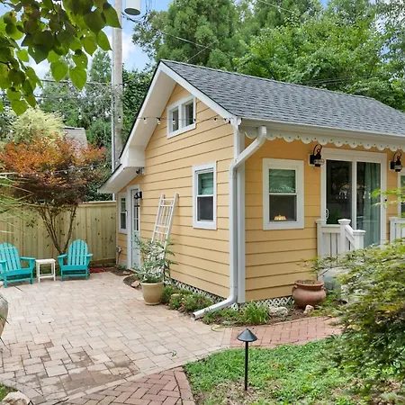Guest house The Cozy Yellow In Dilworth Charlotte