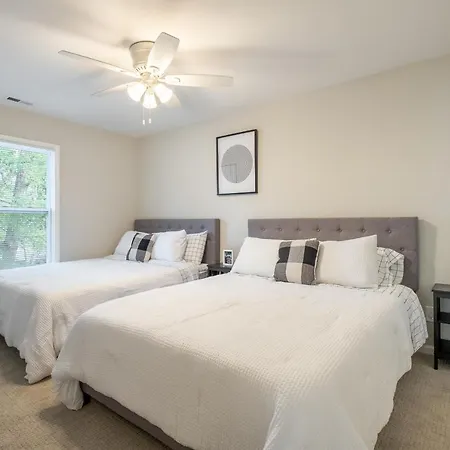 Modern Stunning Southpark/cotswold Home!
