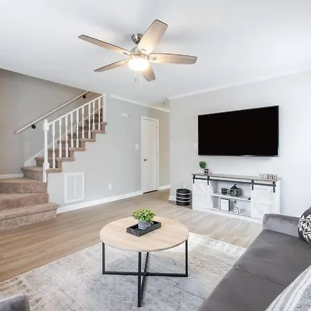 Modern Stunning Southpark/cotswold Home! * Charlotte