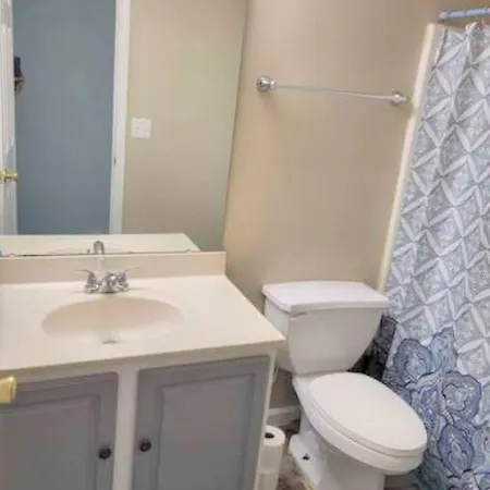 Cute Cottage*minutes From Uptown Villa