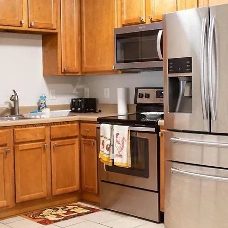 Apartment Rare Charming Townhome By Plaza Midwood, 10 Min Drive Uptown Charlotte