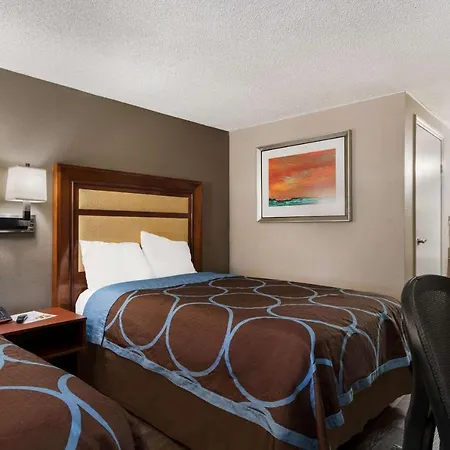 Rodeway Airport Area Inn
