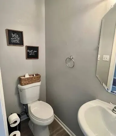 Cozy & Modern Villa Charlotte