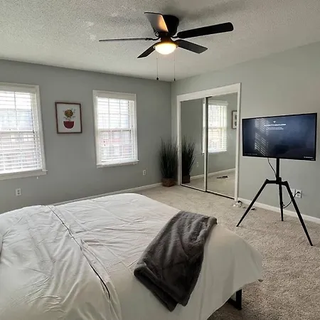 Cozy & Modern Villa Charlotte