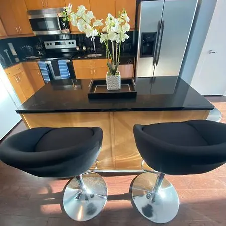 The Sky Lounge Apartment