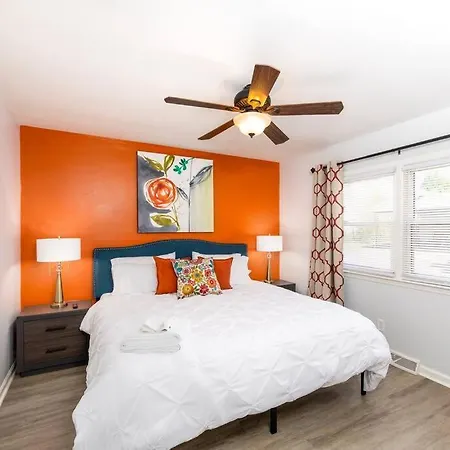 Trendy Escape ◉ California King Bed Awaits!