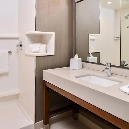 Courtyard By Marriott Northlake Charlotte