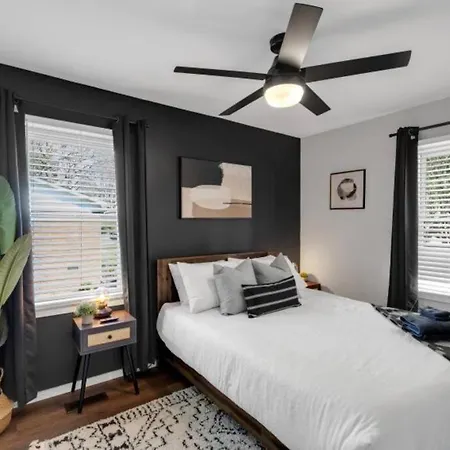 3 Mi To & Pet Friendly & Quiet Neighborhood