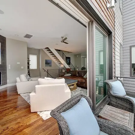 Villa Views Rooftop Hot Tub & Short Walk To Stadium Charlotte