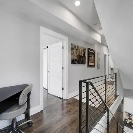 Holiday home Views - Walking Distance To Panthers Stadium Charlotte