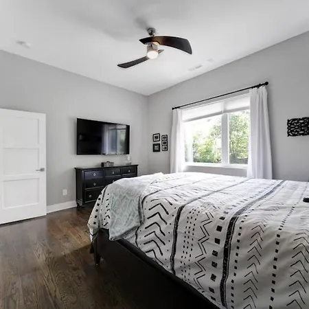 Views - Walking Distance To Panthers Stadium * Charlotte