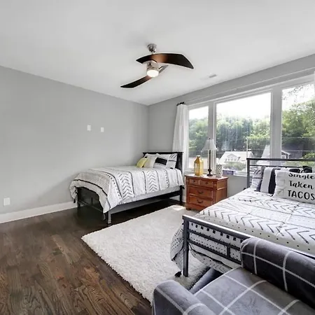 Views - Walking Distance To Panthers Stadium