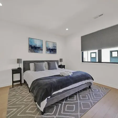 Amazing Location! Rooftop Patio, Pool & Game Room! Charlotte