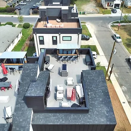 Amazing Location! Rooftop Patio, Pool & Game Room!