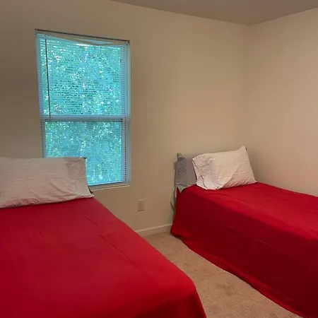 Spacious & Family Friendly 3br | 10 Min To Uptown