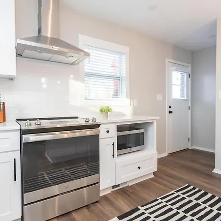 3 Mi To & Pet Friendly & Quiet Neighborhood