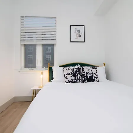 Apartment Luxury 4br Apt In Uptown - Walk Everywhere! Charlotte